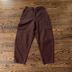 Women’s Lululemon Brown Cargo Pants